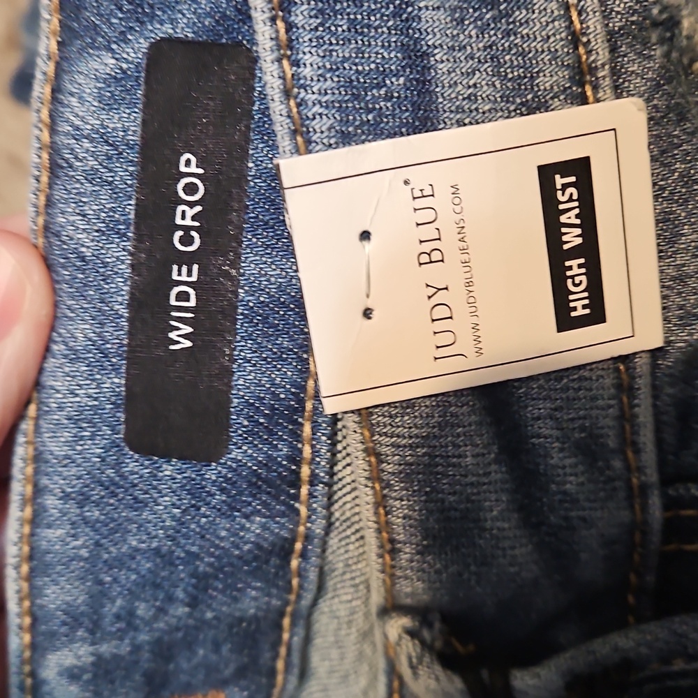 Judy Blue Wide-Leg Crop High Waist Rigid Magic Destroyed Hem Jeans-NWT - Picture 11 of 14